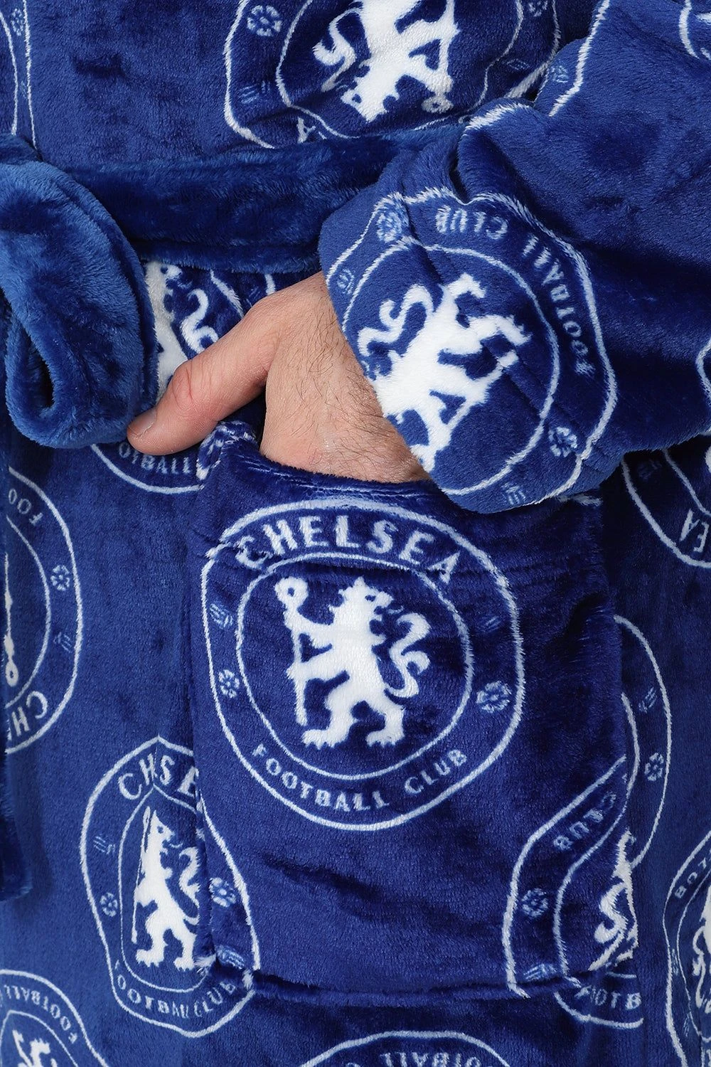 Chelsea F.C. Mens Official Dressing Gown Fleece Hooded Robe 5 Chelsea F.C. Mens Official Dressing Gown Fleece Hooded Robe - Image 5