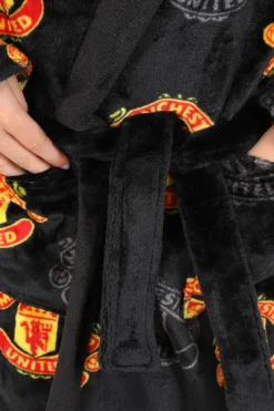Manchester United F.C. Boys Official Dressing Gown Fleece Hooded Kids Robe Black 14 Manchester United F.C. Boys Official Dressing Gown Fleece Hooded Kids Robe Black -All Ages Fashion PJFModels230822 92
